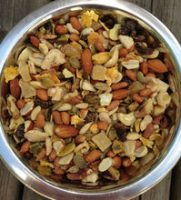 046706707034 Higgins boca nuts no shell 20lb villagespetproducts.com